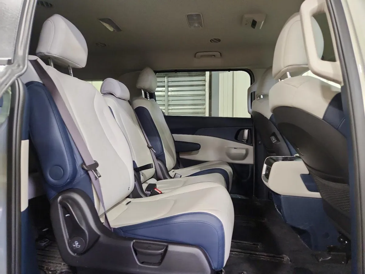 KIA CARNIVAL EX 2025