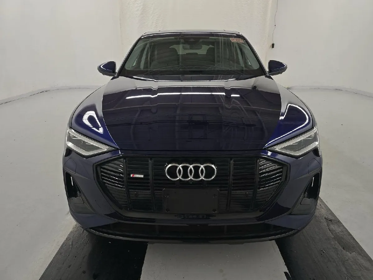 AUDI E-TRON PREMIUM 2022
