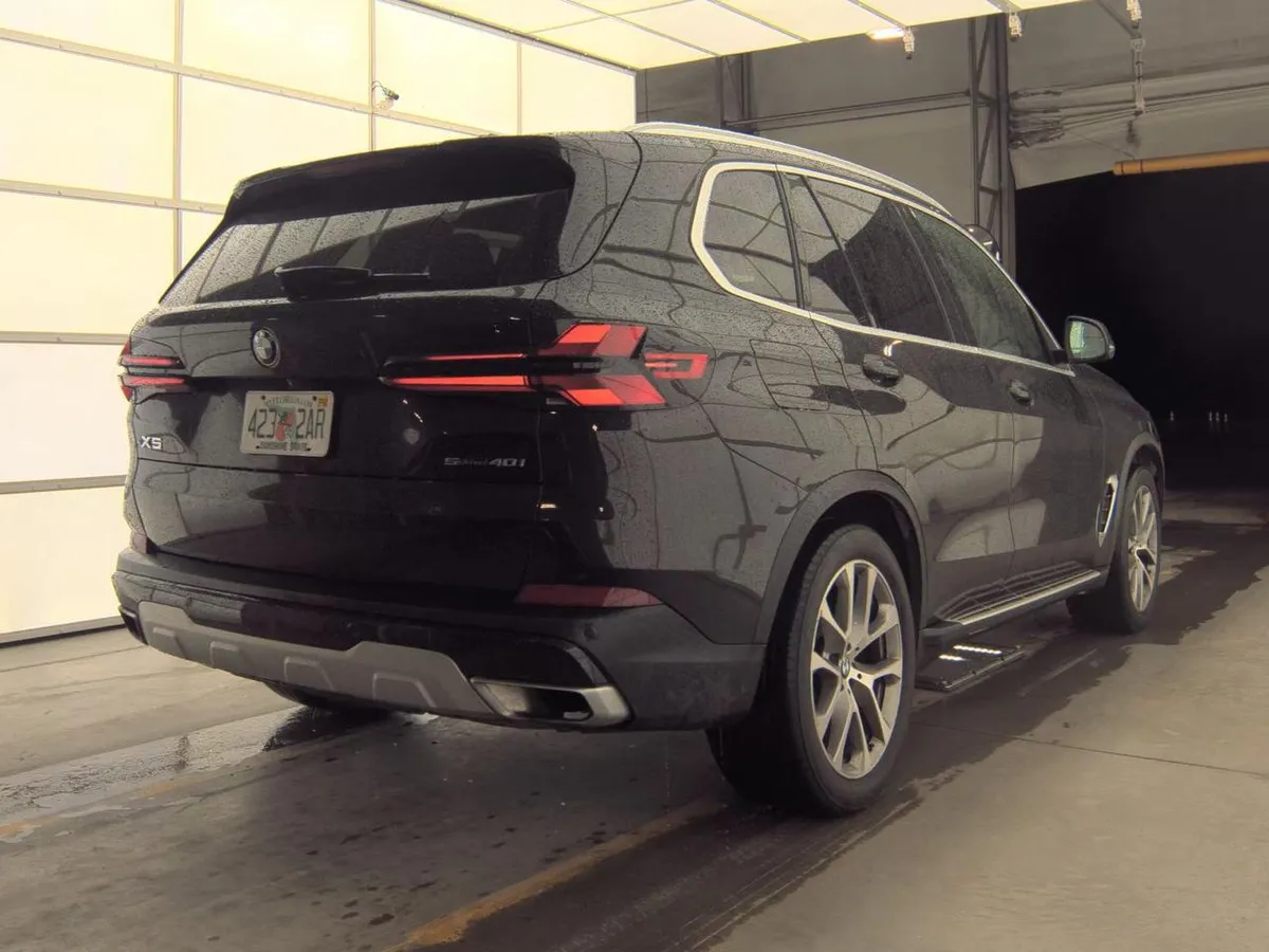 BMW X5 SPORTS ACTIVITY VEHICLE 2023