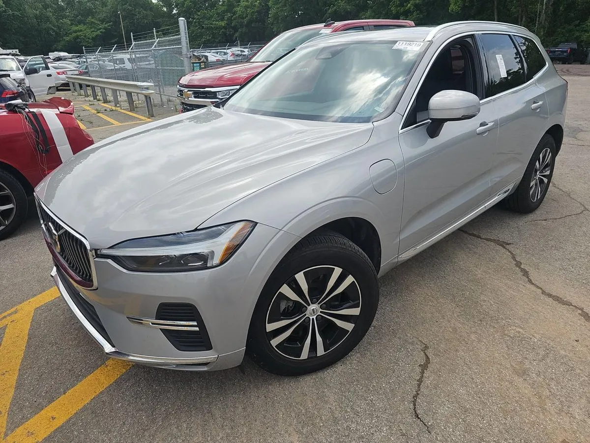 VOLVO XC60 T8 2023