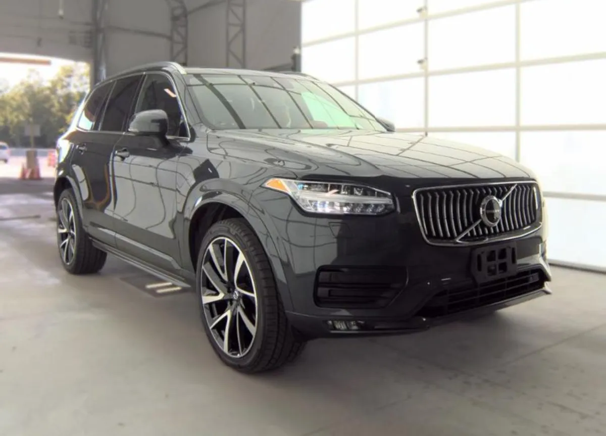VOLVO XC90 T6 MOMENTUM 7-PASSENGER 2022