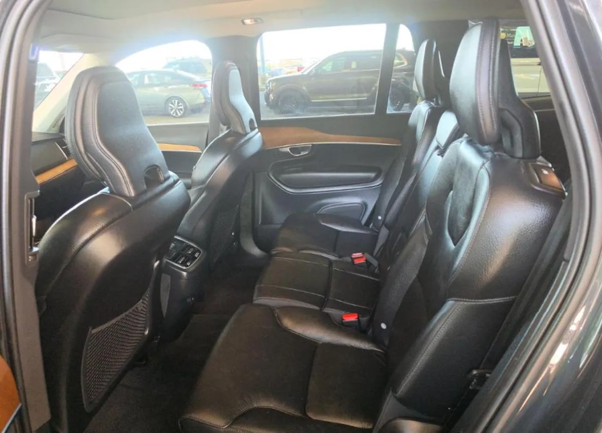 VOLVO XC90 T6 MOMENTUM 7-PASSENGER 2022