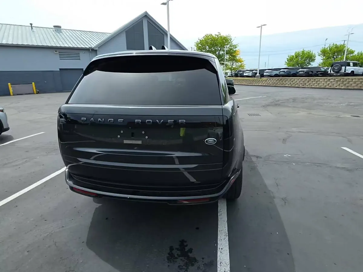 LAND ROVER ROVER RANGE ROVER SE 2023