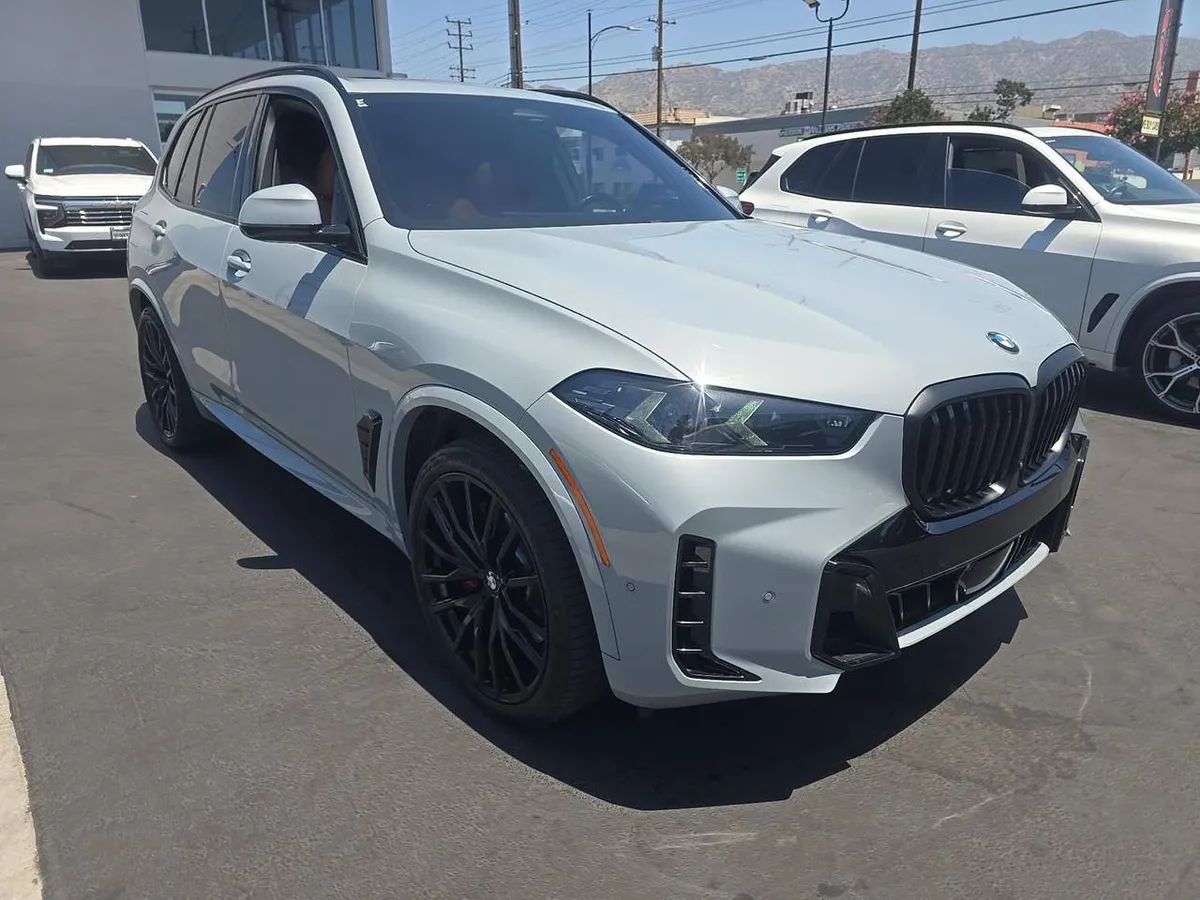 BMW X5 SPORTS ACTIVITY VEHICLE 2024