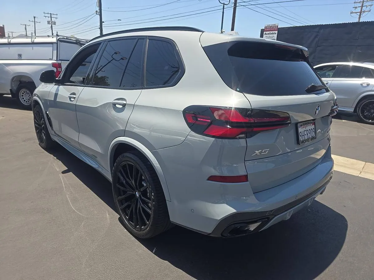 BMW X5 SPORTS ACTIVITY VEHICLE 2024