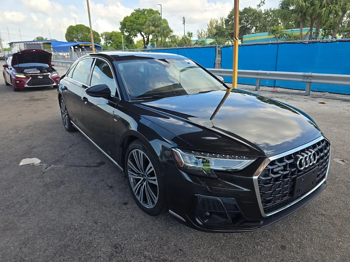 AUDI A8 L 2023