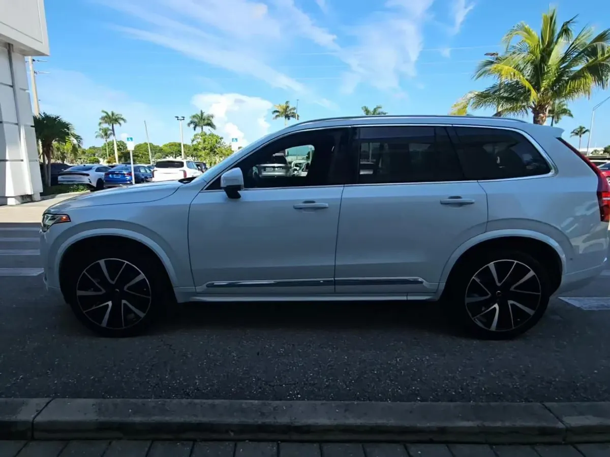 VOLVO XC90 B6 PLUS 7-PASSENGER 2023