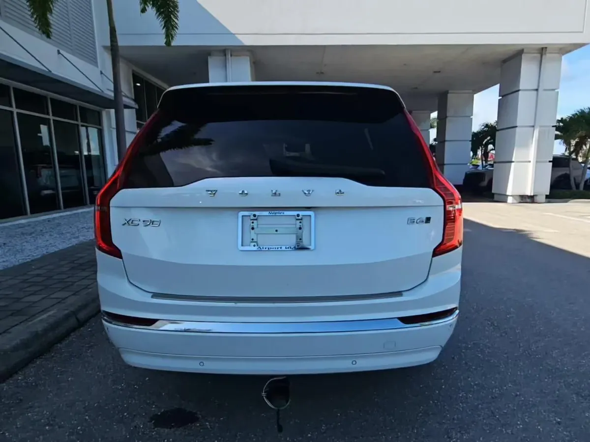 VOLVO XC90 B6 PLUS 7-PASSENGER 2023