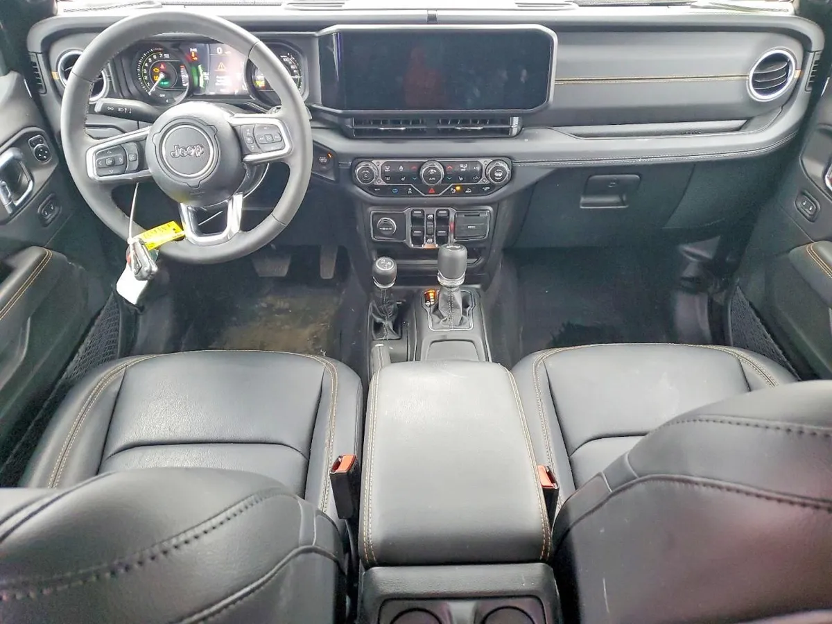 JEEP WRANGLER SAHARA 4XE 2025