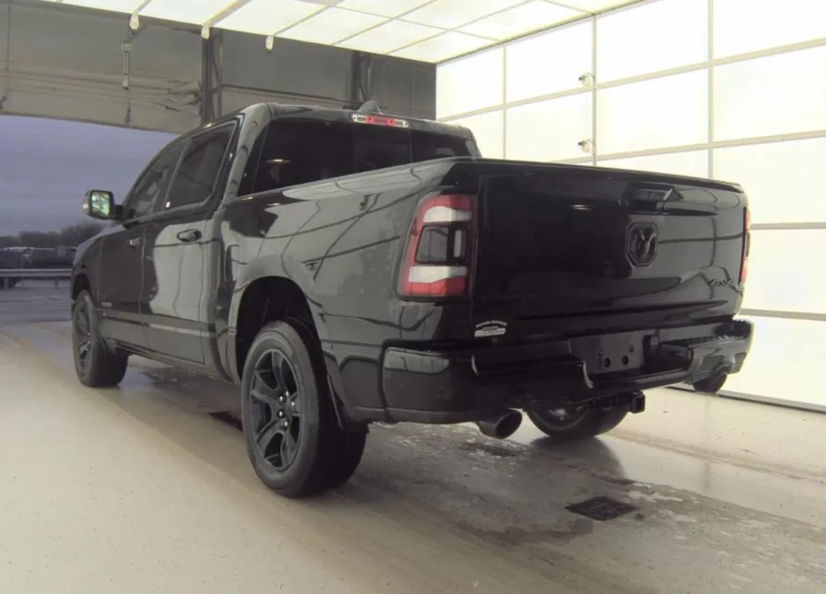 RAM 1500 BIG HORN CREW CAB SHORT BED 2023