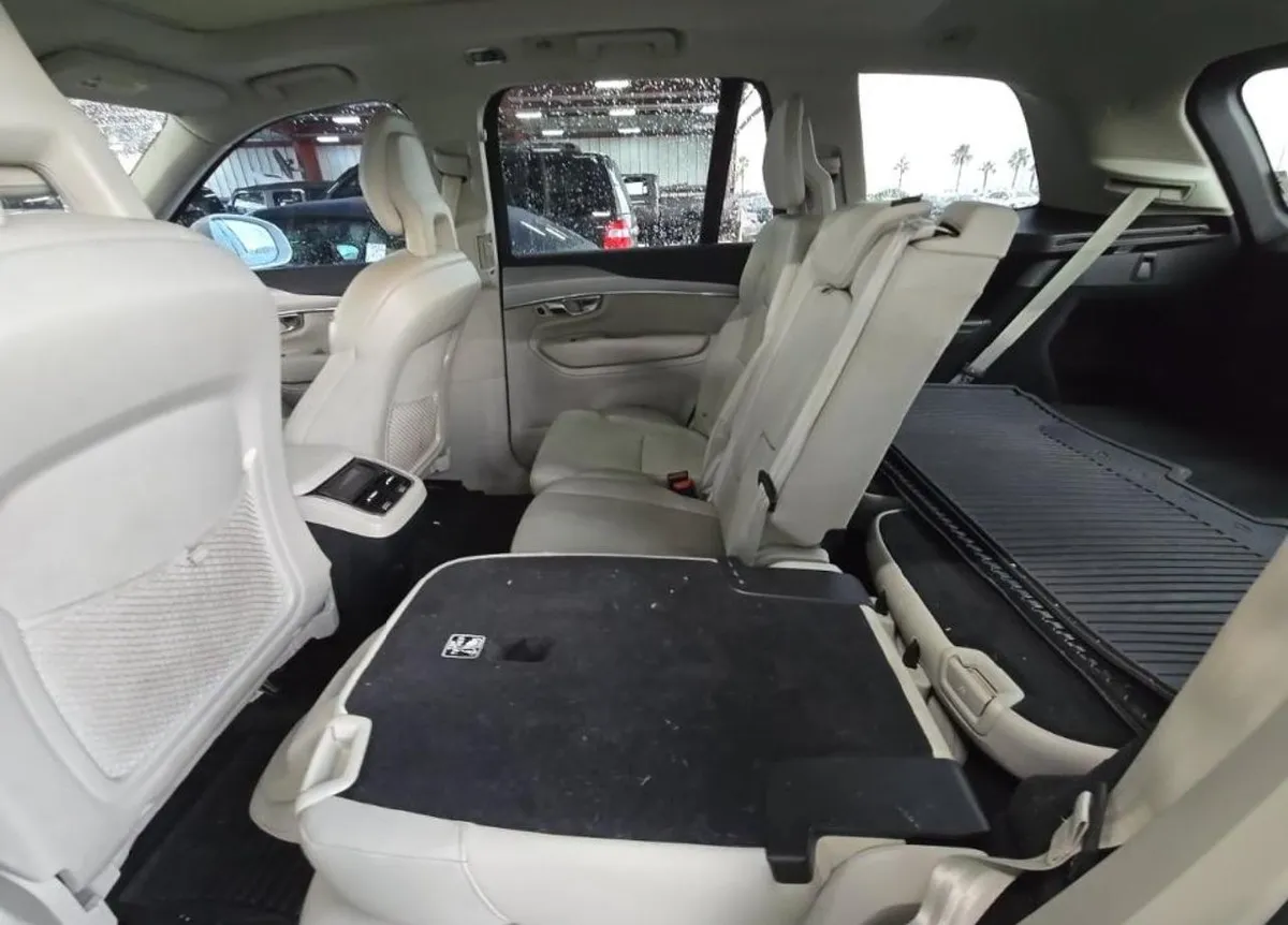 VOLVO XC90 T5 MOMENTUM 7-PASSENGER 2021