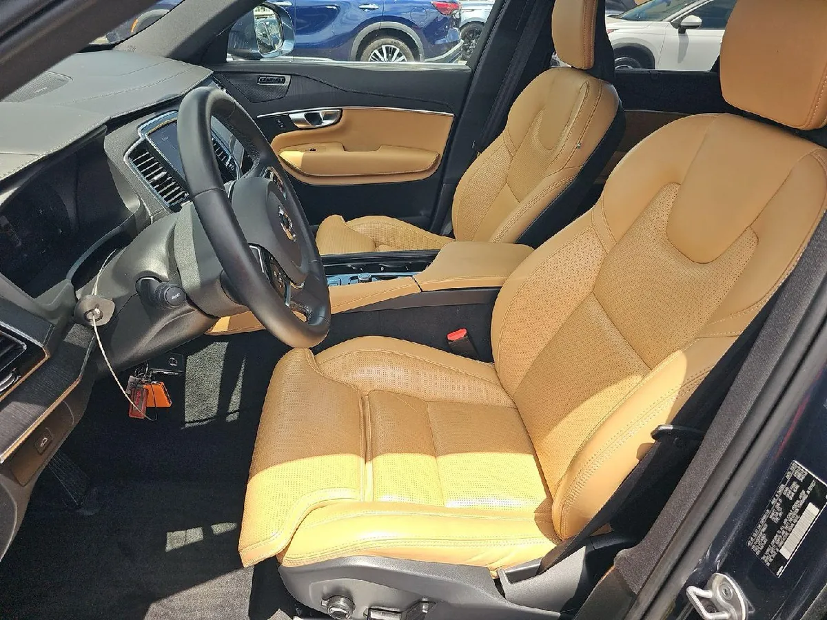 VOLVO XC90 B6 ULTIMATE 7-PASSENGER 2023
