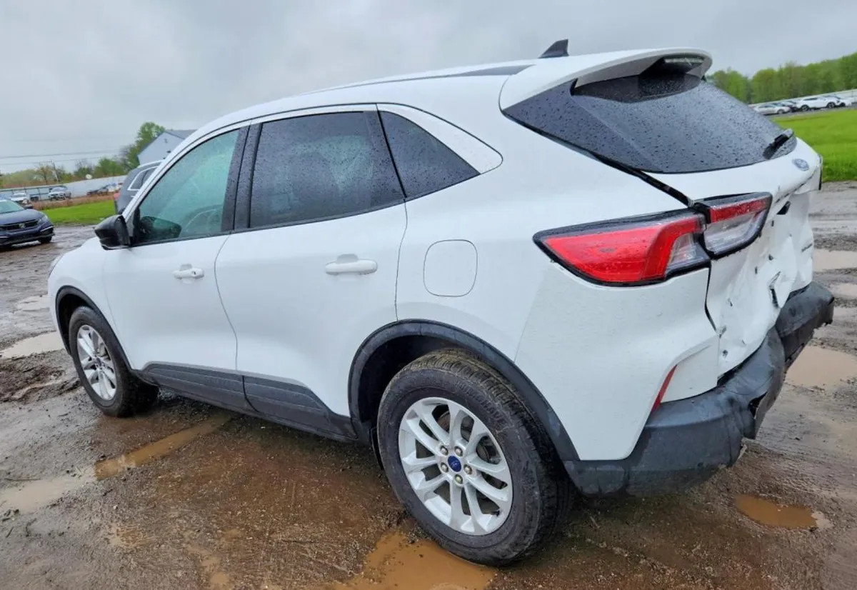 FORD ESCAPE SE 2022