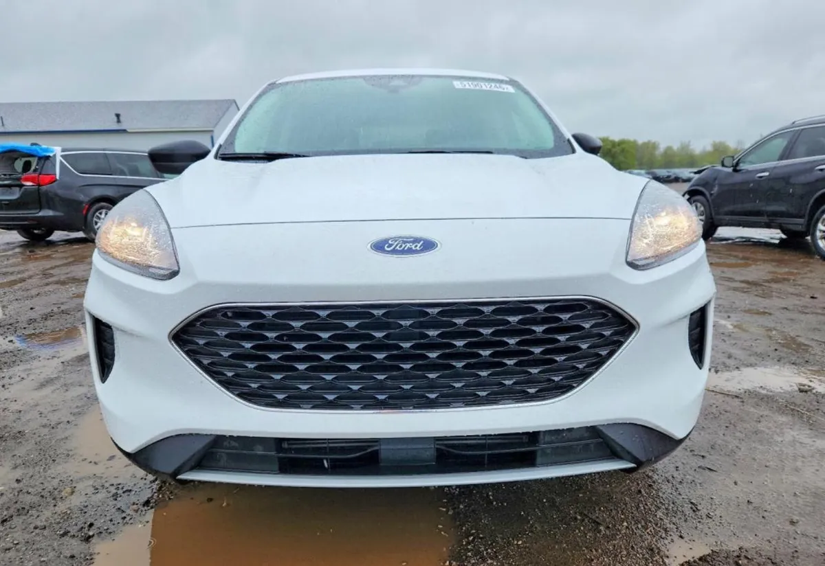 FORD ESCAPE SE 2022