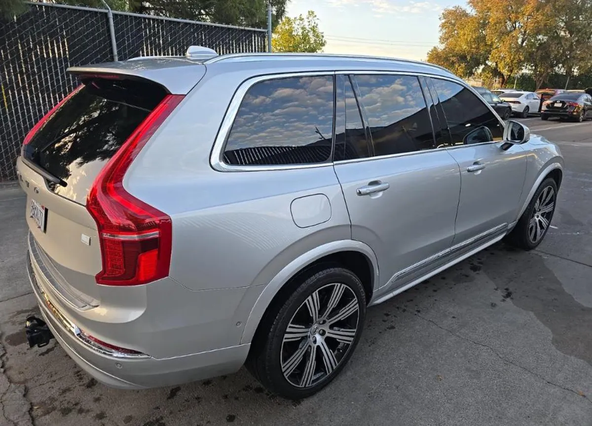 VOLVO XC90 RECHARGE PLUG-IN HYBRID 2022