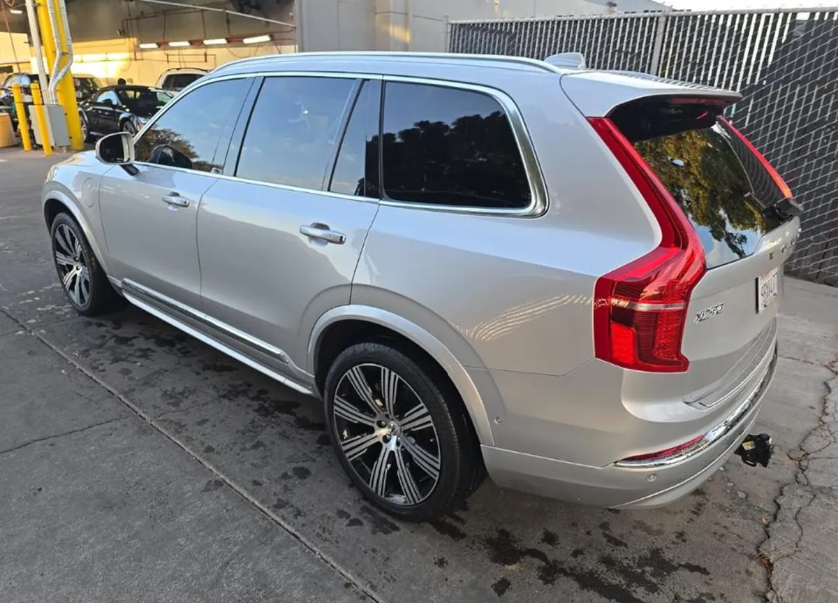 VOLVO XC90 RECHARGE PLUG-IN HYBRID 2022
