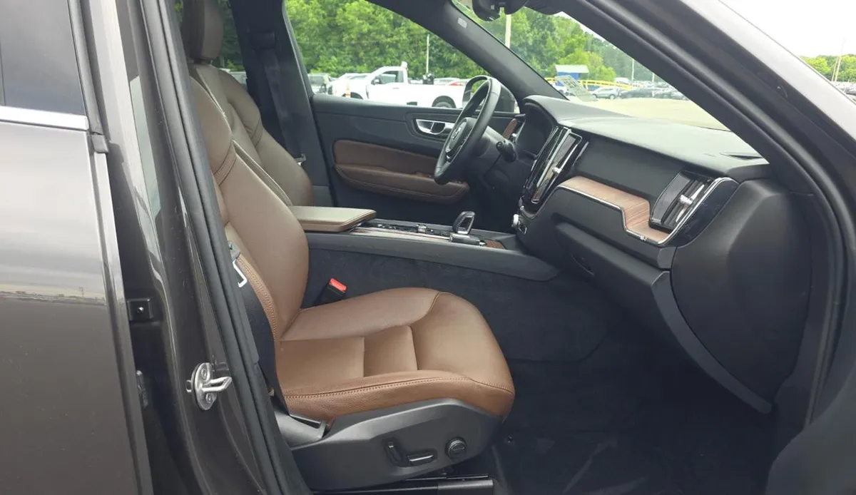 VOLVO XC60 B5 PLUS BRIGHT 2023