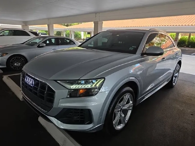AUDI Q8 PREMIUM 2023