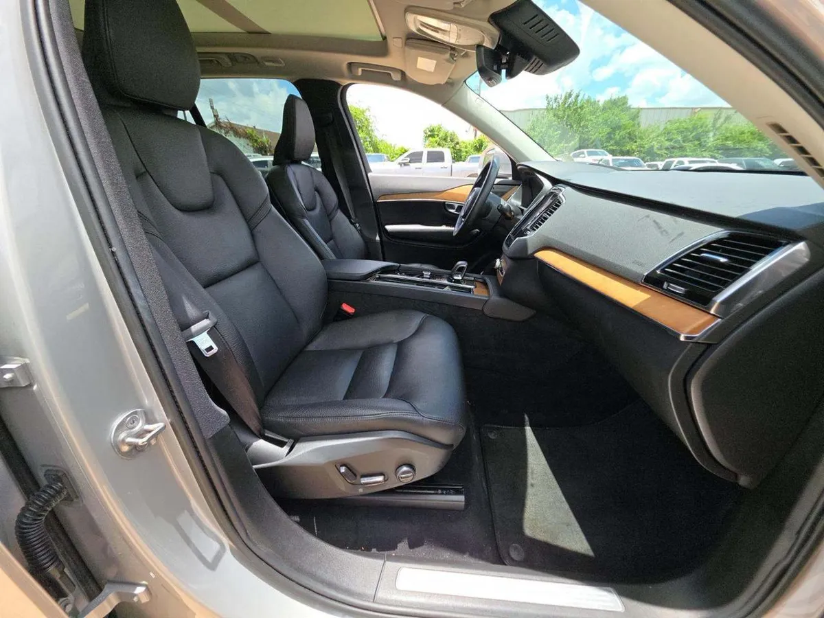 VOLVO XC90 B5 PLUS 7-PASSENGER 2023