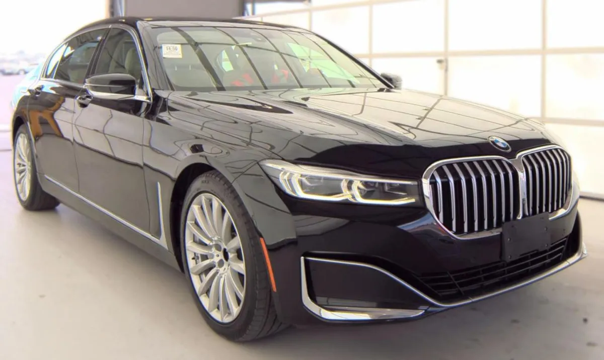BMW 7 SERIES КОЖАНЫЙ САЛОН РАЗДЕЛЬНЫЙ КЛИМАТ-КОНТРОЛЬ СИСТЕМА АВТОМАТИЧЕСКОЙ ПАРКОВКИ PARKING ASSISTANT PLUS (ДАТ 2022