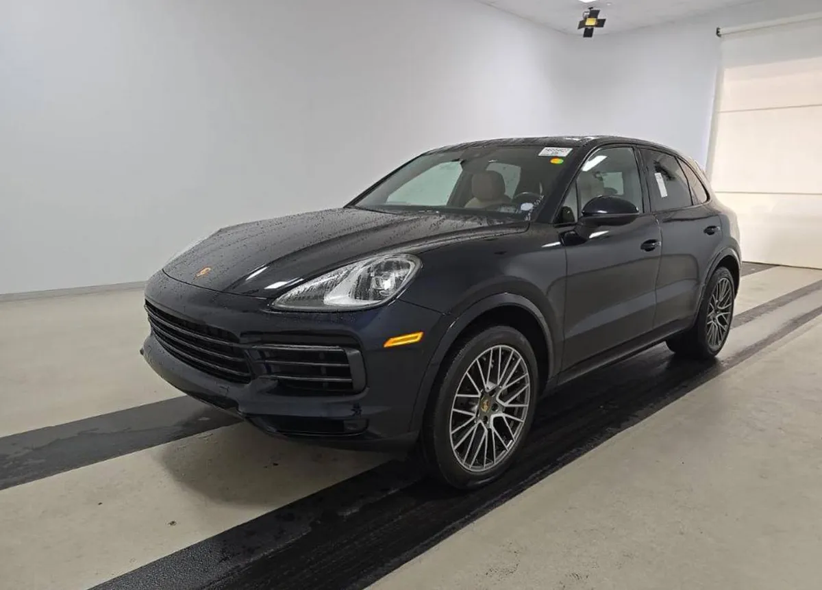 PORSCHE CAYENNE PLATINUM EDITION 2022
