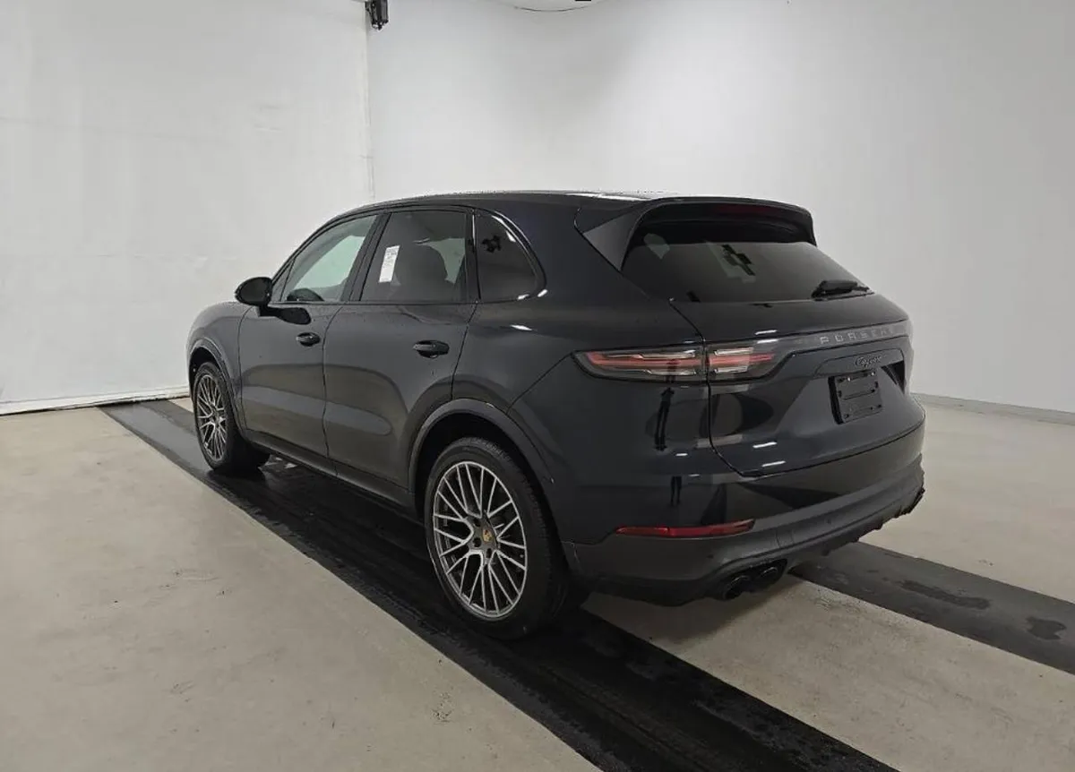 PORSCHE CAYENNE PLATINUM EDITION 2022