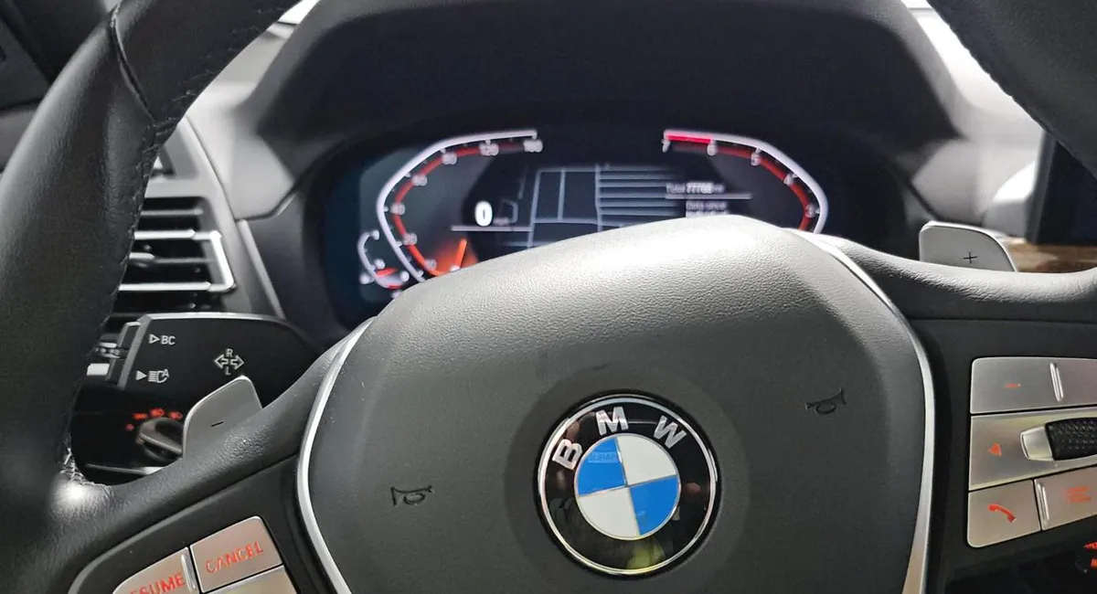 BMW X3 ПАНОРАМНАЯ КРЫША КОЖАНЫЙ САЛОН НАВИГАЦИЯ КЛИМАТ-КОНТРОЛЬ (ВКЛЮЧАЯ УПРАВЛЕНИЕ ДЛЯ ЗАДНИХ ПАССАЖИРОВ) 2023