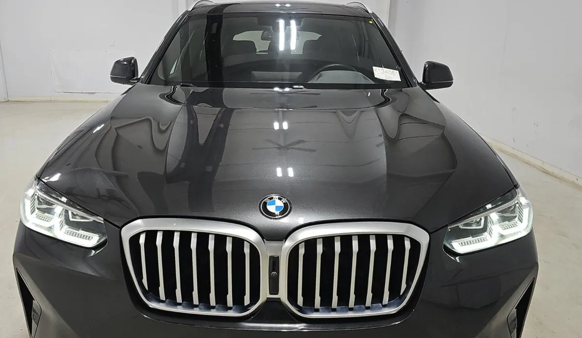 BMW X3 ПАНОРАМНАЯ КРЫША КОЖАНЫЙ САЛОН НАВИГАЦИЯ КЛИМАТ-КОНТРОЛЬ (ВКЛЮЧАЯ УПРАВЛЕНИЕ ДЛЯ ЗАДНИХ ПАССАЖИРОВ) 2023