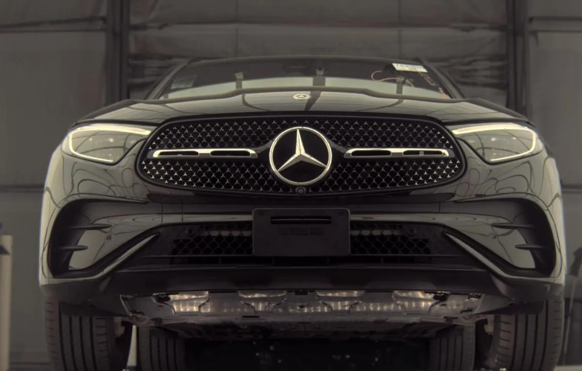 MERCEDES-BENZ GLC 300 2023