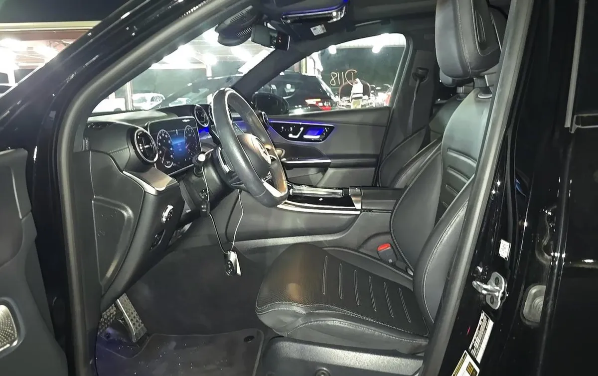 MERCEDES-BENZ GLC 300 2023