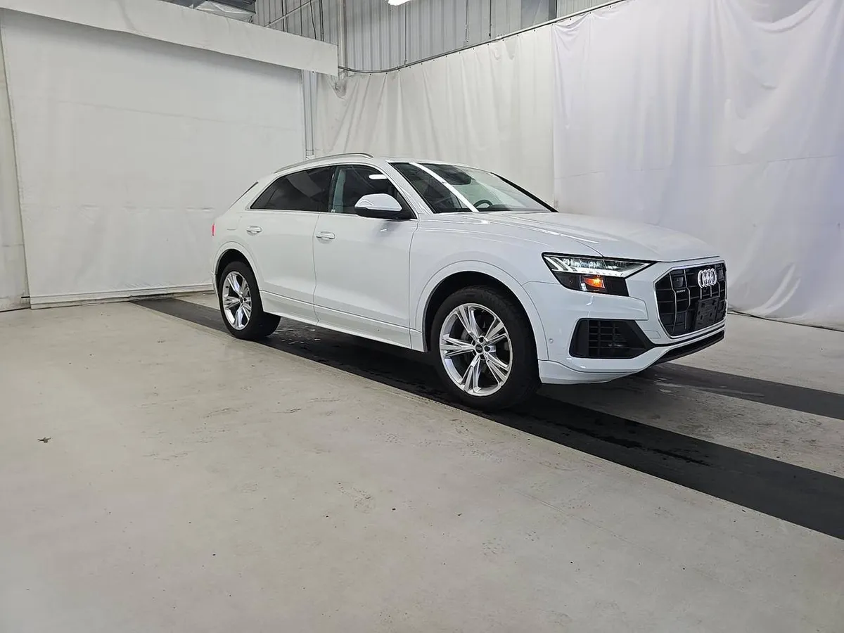 AUDI Q8 2023