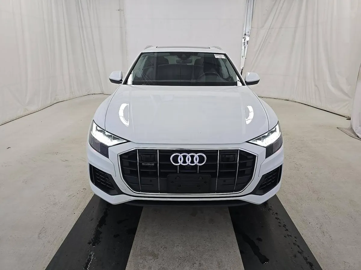 AUDI Q8 2023
