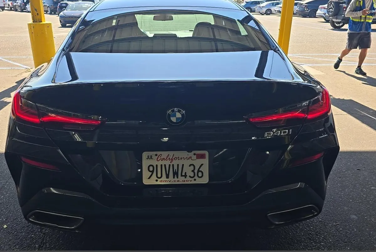 BMW 8 SERIES ЧЕРНЫЙ КУЗОВ КОЖАНЫЙ САЛОН. СПОРТИВНЫЙ ПАКЕТ M SPORT ПАНОРАМНАЯ КРЫША ПРОЕКЦИЯ НА ЛОБОВОЕ СТЕКЛО КАМ 2022