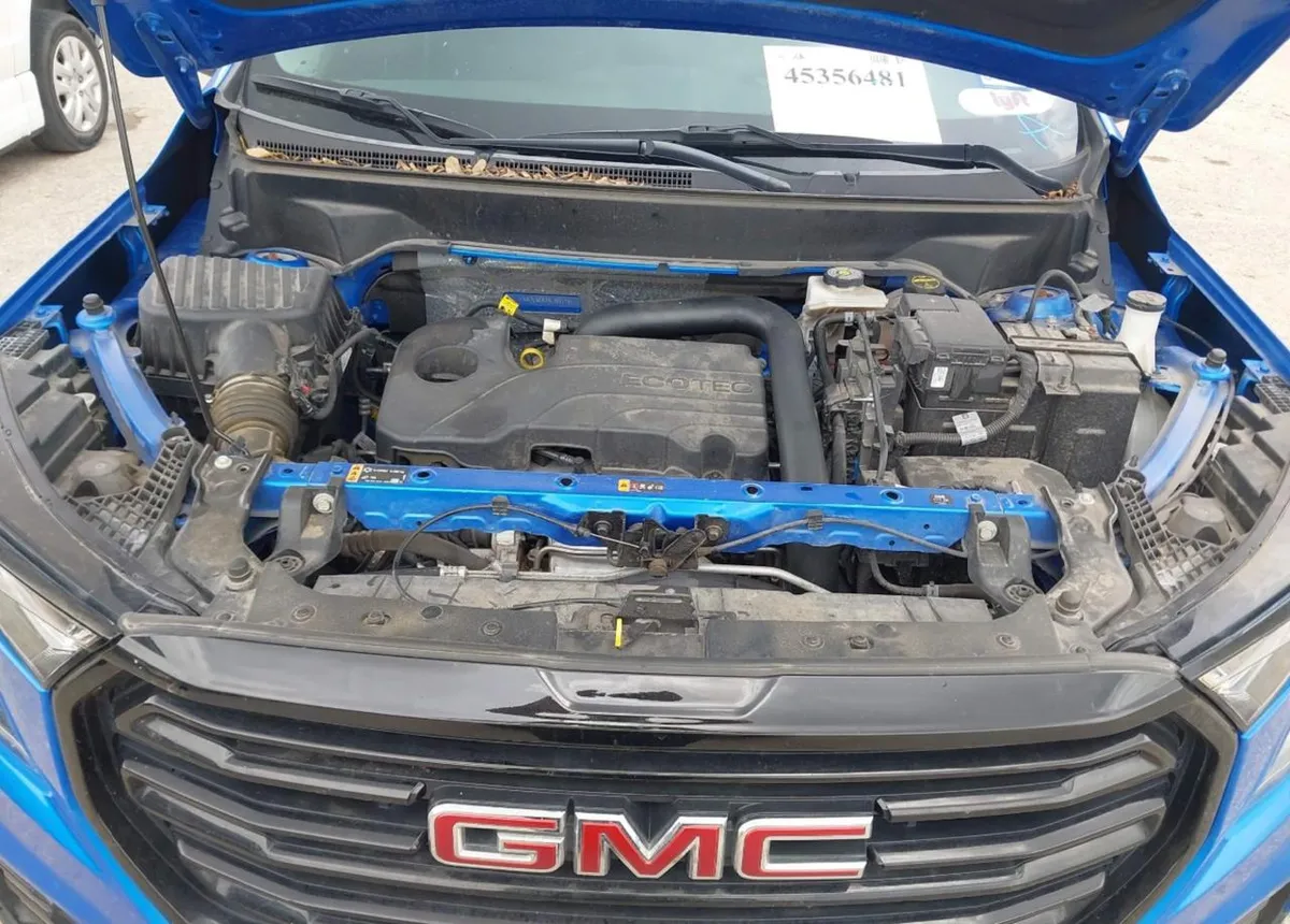 GMC TERRAIN SLE. КЛИМАТ-КОНТРОЛЬ БЕСКЛЮЧЕВОЙ ДОСТУП КНОПКА ЗАПУСКА СОВРЕМЕННАЯ МУЛЬТИМЕДИА-СИСТЕМА КАМЕРА ЗАДНЕГ 2024