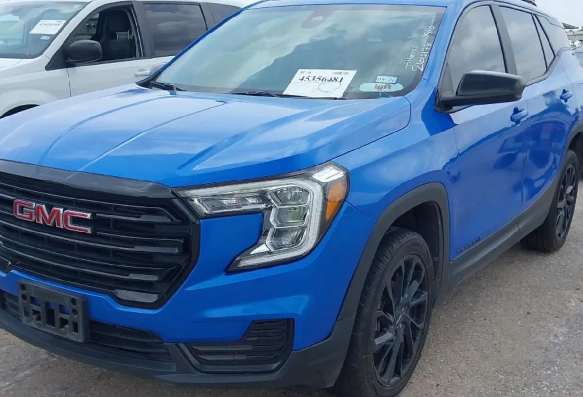 GMC TERRAIN SLE. КЛИМАТ-КОНТРОЛЬ БЕСКЛЮЧЕВОЙ ДОСТУП КНОПКА ЗАПУСКА СОВРЕМЕННАЯ МУЛЬТИМЕДИА-СИСТЕМА КАМЕРА ЗАДНЕГ 2024