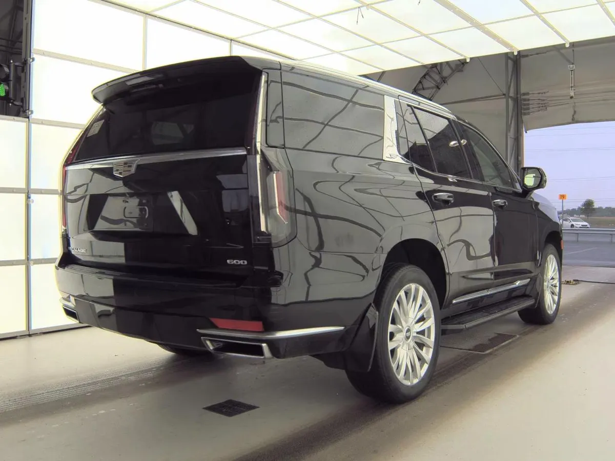CADILLAC ESCALADE LUXURY 2022