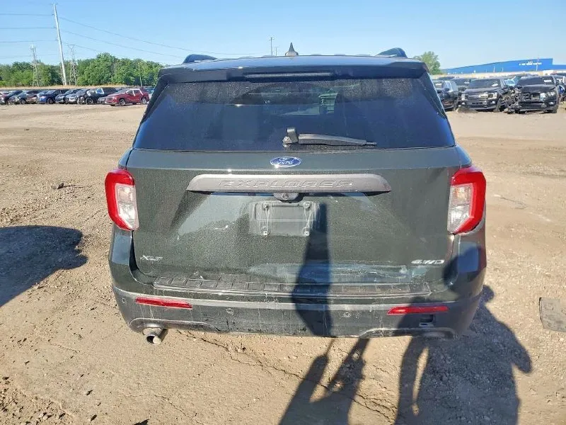 FORD EXPLORER XLT 2022