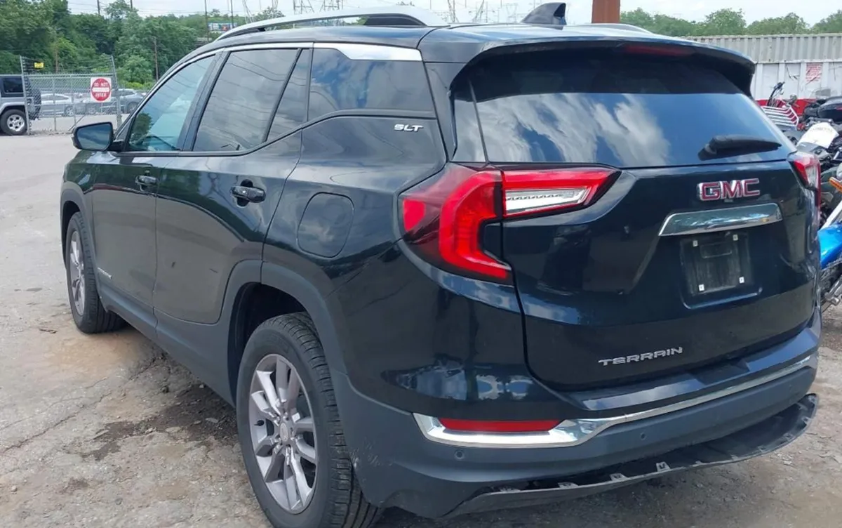 GMC TERRAIN SLT ЧЕРНЫЙ КУЗОВ КОЖАНЫЙ САЛОН 2023