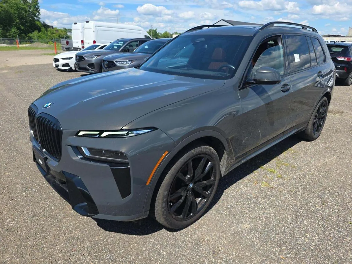 BMW X7 ТЕХНОЛОГИЧНЫЙ 2023