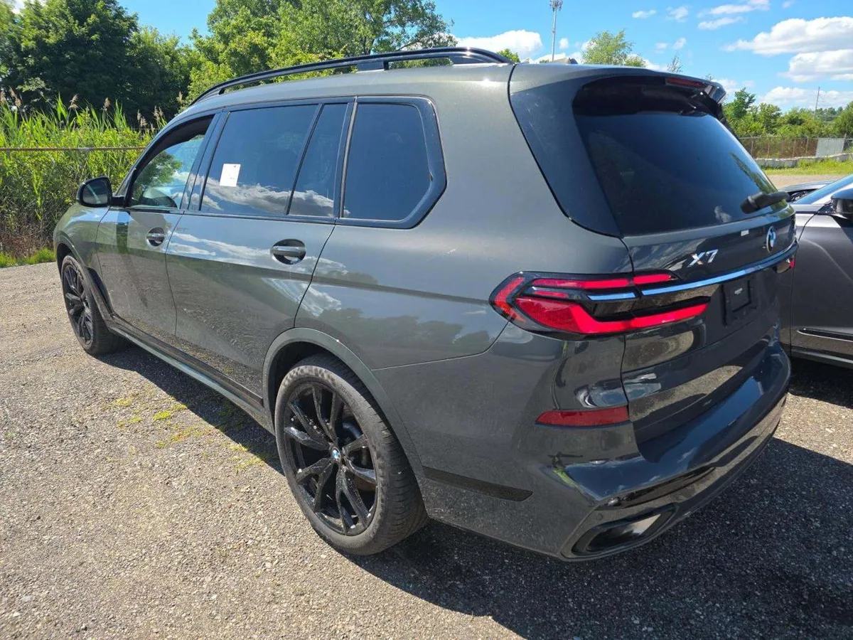BMW X7 ТЕХНОЛОГИЧНЫЙ 2023