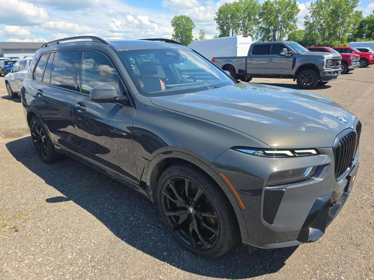 BMW X7 ТЕХНОЛОГИЧНЫЙ 2023