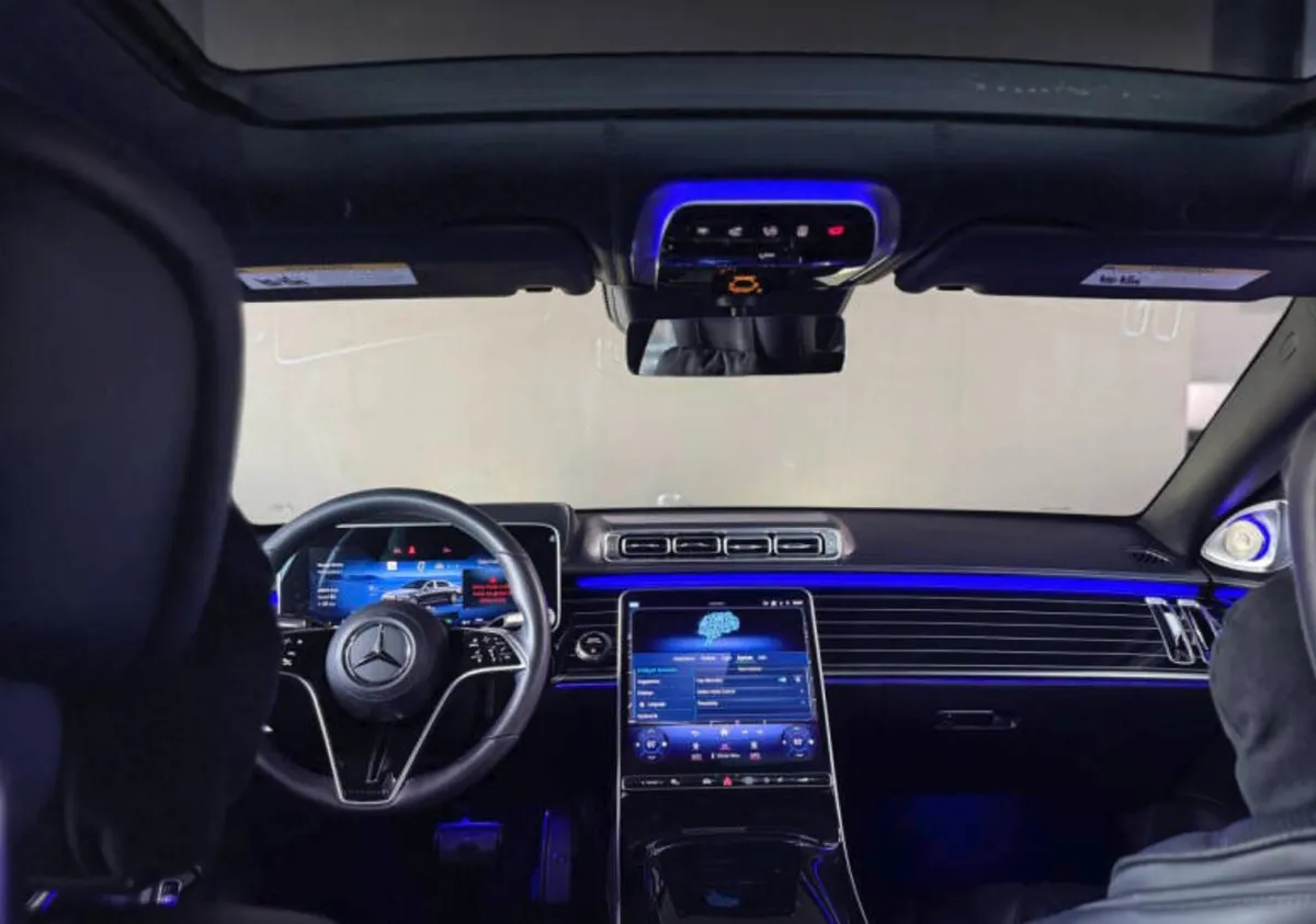MERCEDES-BENZ MAYBACH. РОСКОШНАЯ 4-МЕСТНАЯ КОНФИГУРАЦИЯ САЛОНА С РАЗДЕЛЬНЫМИ ЗАДНИМИ СИДЕНЬЯМИ (EXECUTIVE REAR SEA 2023