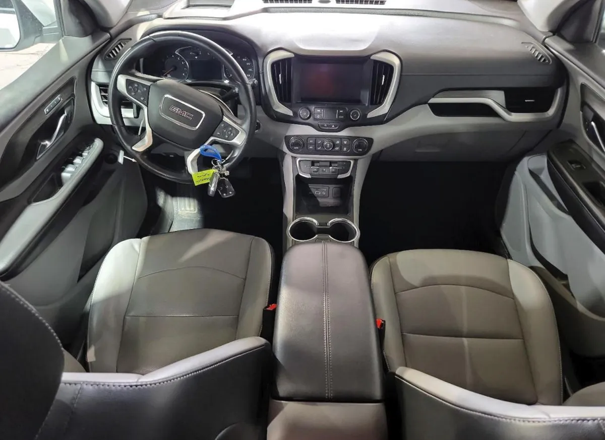 GMC TERRAIN SLT (КОЖАНЫЙ САЛОН КЛИМАТ-КОНТРОЛЬ КНОПКА ЗАПУСКА ЛИТЫЕ ДИСКИ МУЛЬТИМЕДИА-СИСТЕМА КОМПЛЕКС АССИСТЕНТ 2022