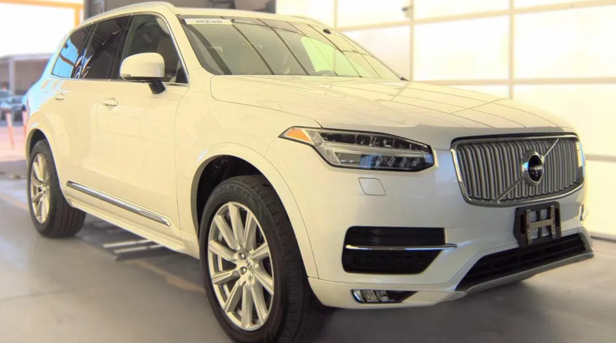 VOLVO XC90 INSCRIPTION. КОРИЧНЕВЫЙ КОЖАНЫЙ САЛОН 3-Й РЯД СИДЕНИЙ НАВИГАЦИЯ ПАНОРАМНАЯ КРЫША КЛИМАТ-КОНТРОЛЬ С Р 2016