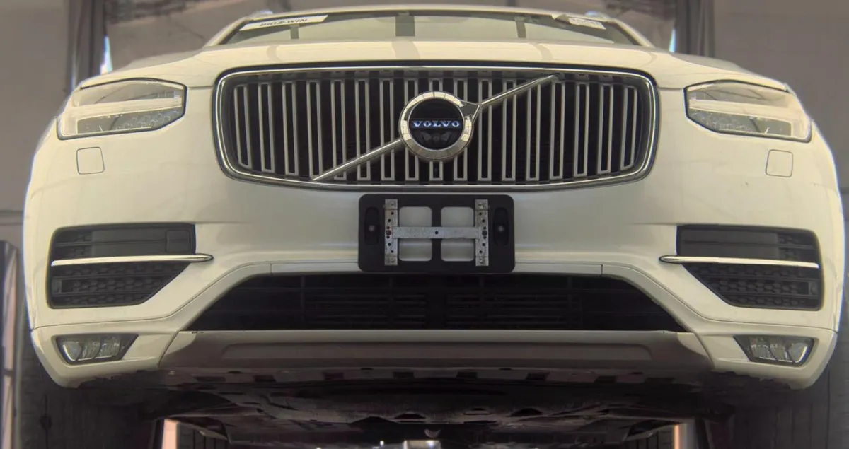 VOLVO XC90 INSCRIPTION. КОРИЧНЕВЫЙ КОЖАНЫЙ САЛОН 3-Й РЯД СИДЕНИЙ НАВИГАЦИЯ ПАНОРАМНАЯ КРЫША КЛИМАТ-КОНТРОЛЬ С Р 2016