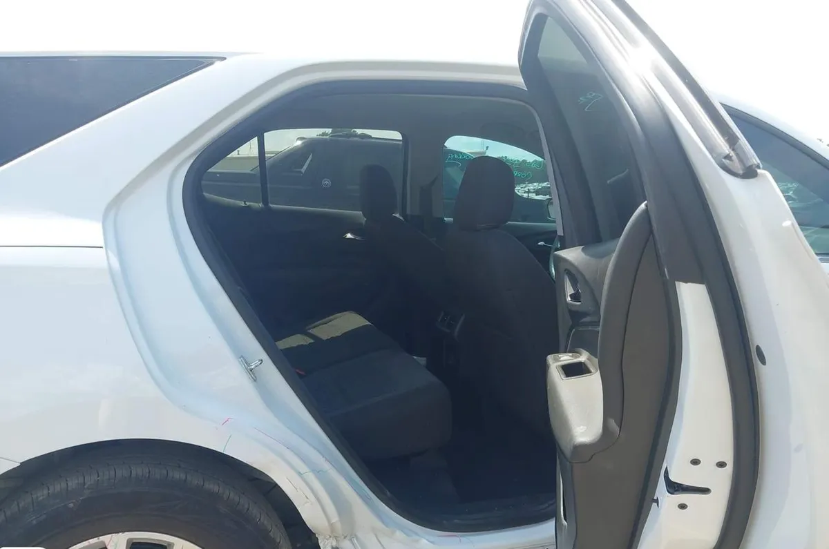 CHEVROLET EQUINOX LT (КЛИМАТ-КОНТРОЛЬ КНОПКА ЗАПУСКА МУЛЬТИМЕДИА MYLINK КРУИЗ-КОНТРОЛЬ ЛИТЫЕ ДИСКИ КОМПЛЕКС СИСТЕМ БЕЗ 2023