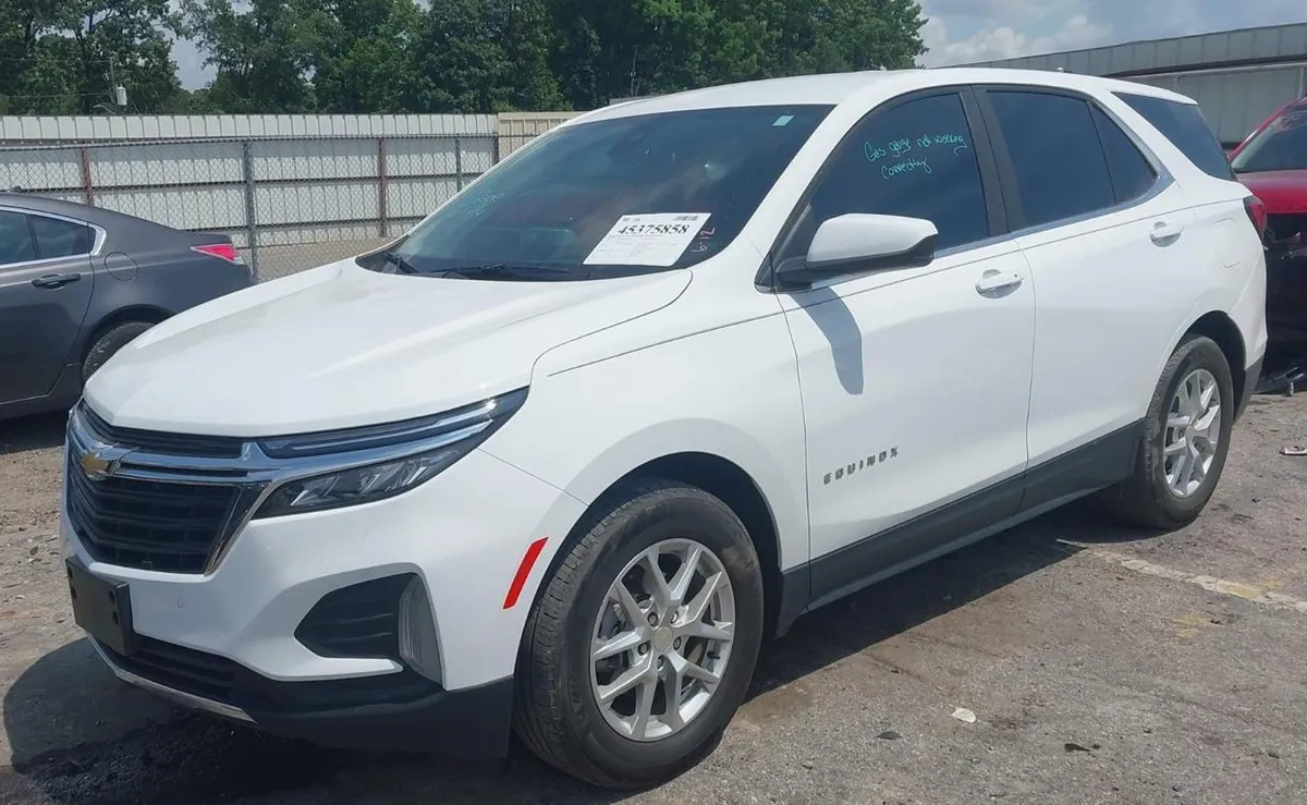 CHEVROLET EQUINOX LT (КЛИМАТ-КОНТРОЛЬ КНОПКА ЗАПУСКА МУЛЬТИМЕДИА MYLINK КРУИЗ-КОНТРОЛЬ ЛИТЫЕ ДИСКИ КОМПЛЕКС СИСТЕМ БЕЗ 2023