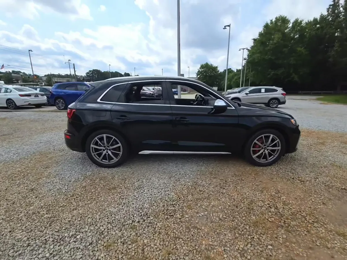 AUDI SQ5 ДИНАМИЧНЫЙ 2023