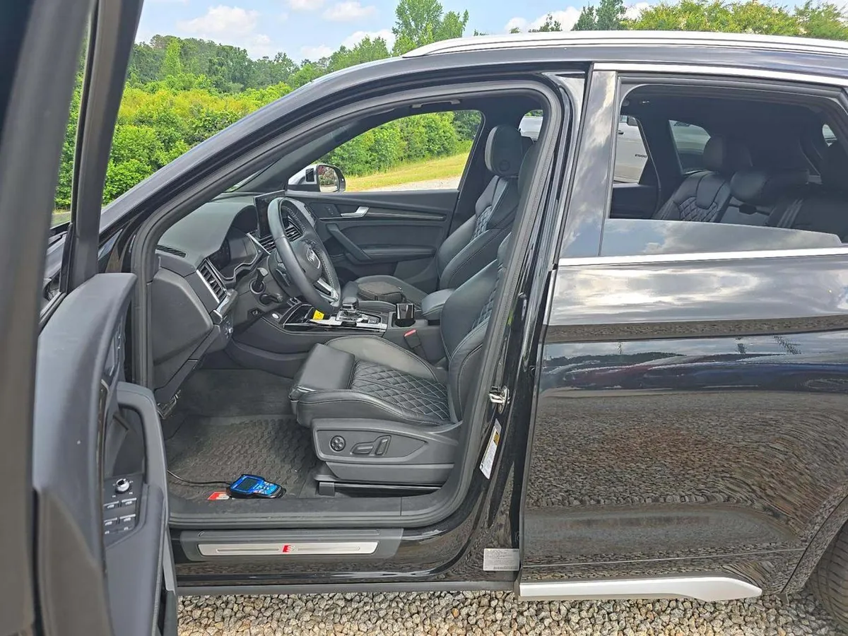 AUDI SQ5 ДИНАМИЧНЫЙ 2023