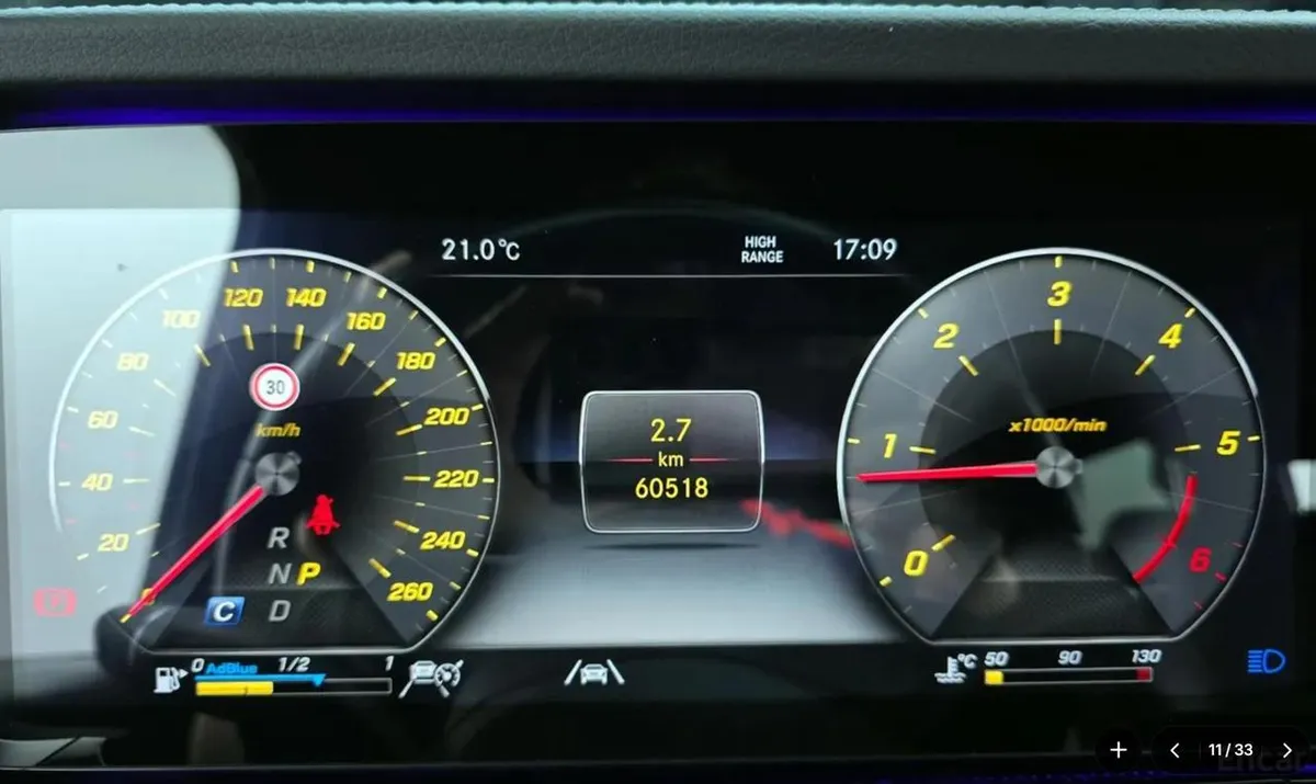 MERCEDES-BENZ G400D 2023